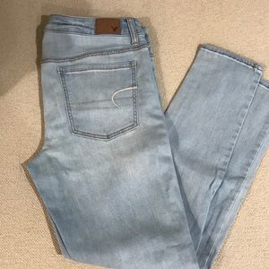 American Eagle light denim jeans